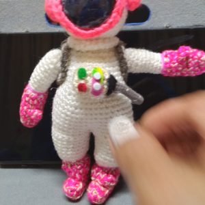 astronauta tejido a mano